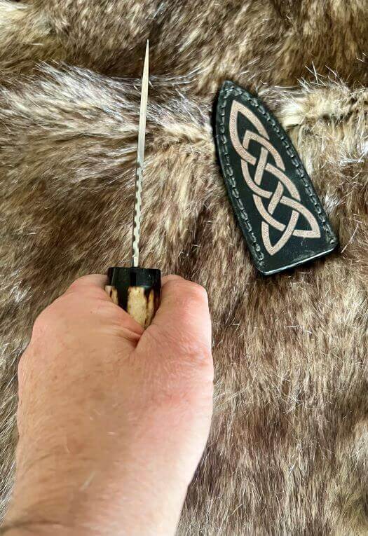 Hand carved antler Sgian Dubh in beautiful gift box
