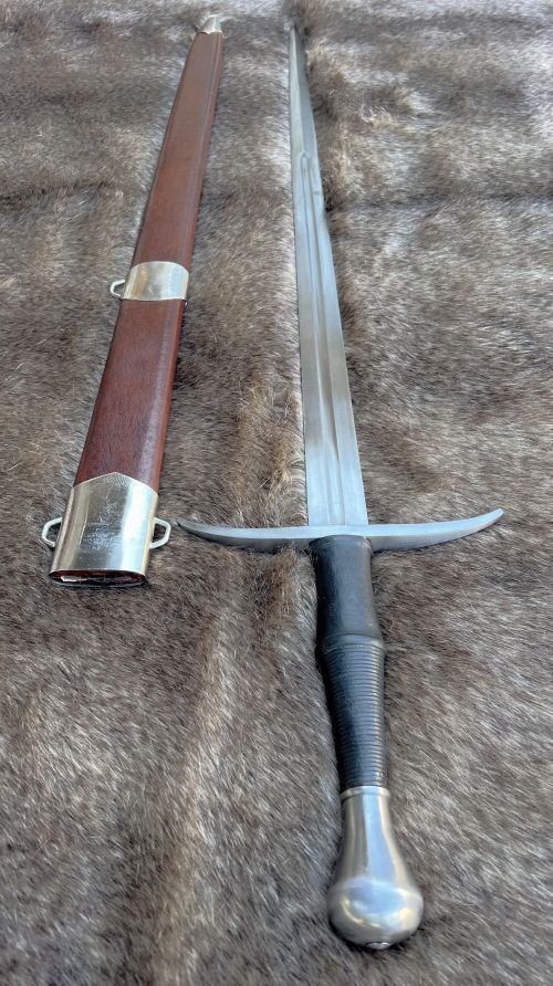 Man At Arms Wakefield Knightly Bastard Sword