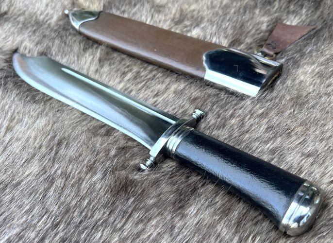 Renaissance Hunting Knife designed by Bruce Brookhart