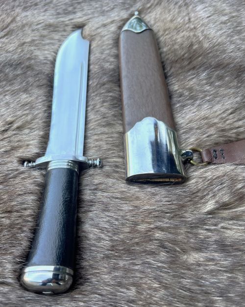 Renaissance Hunting Knife designed by Bruce Brookhart