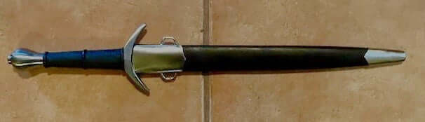 Wakefield Medieval Dagger with tapered blade and leather grip for historical reenactments.