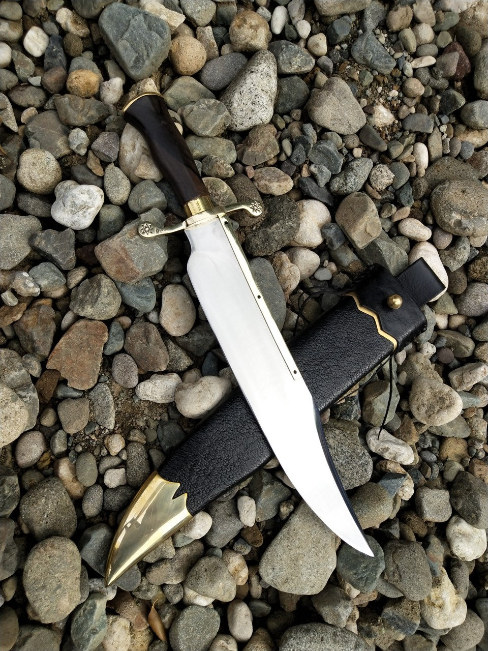 Fixed Blade Knives, Hunting Knives, Bowie Knives, Seaxe Knives and Sgian Dubhs