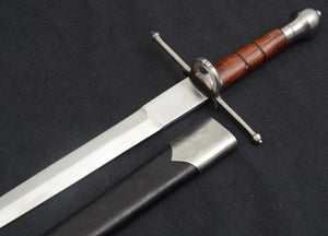 Main Gauche Parrying Dagger by Man at Arms