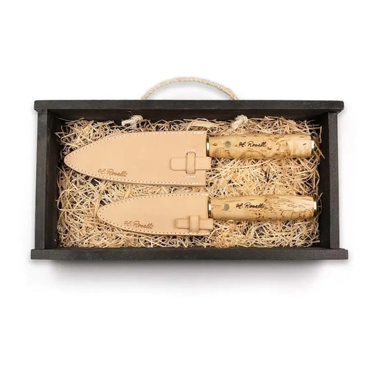 Roselli R780 The Kitchen Knife Set! Santoku and Allround Knife Set in a handmade gift box with natural straw.